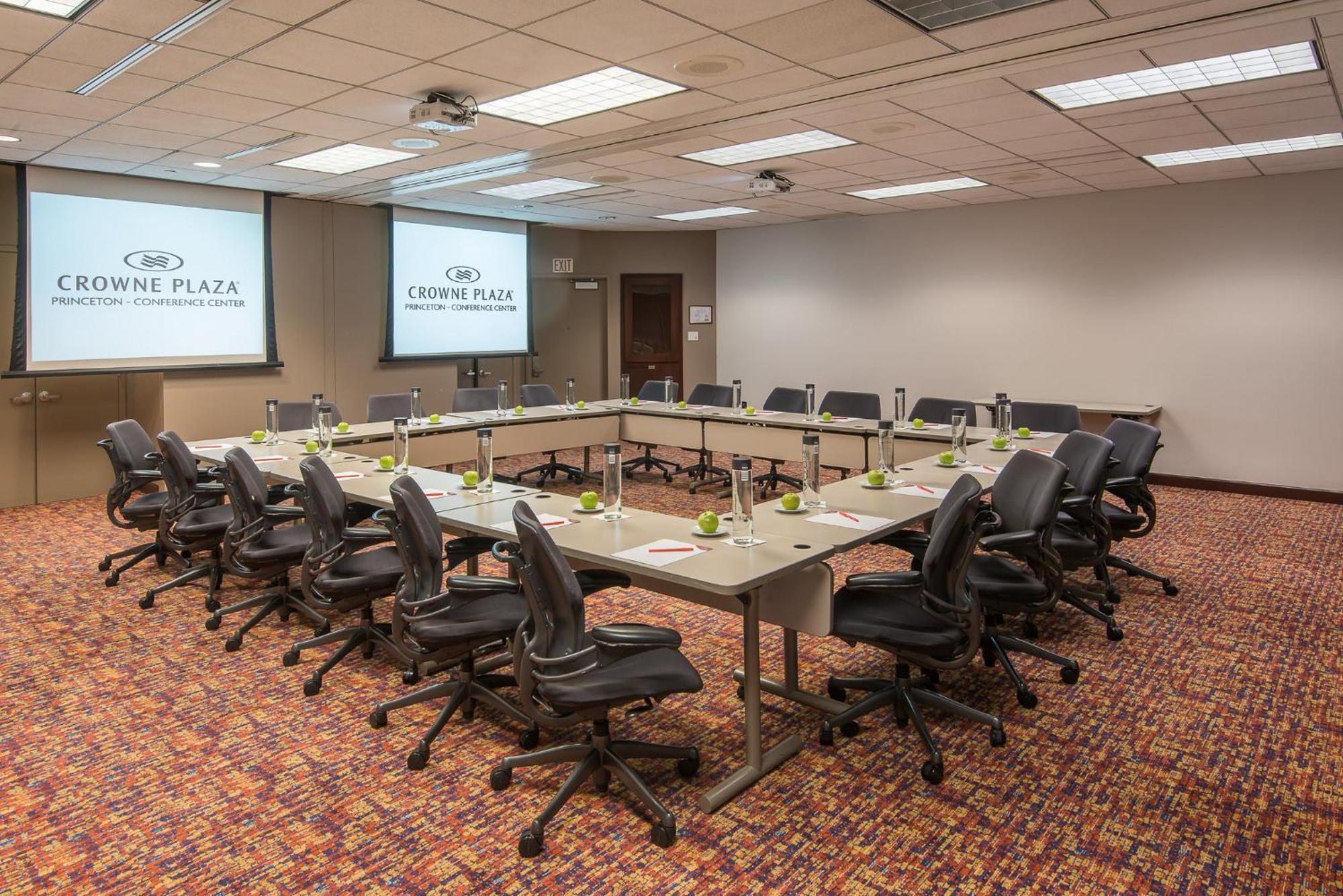 Crowne Plaza - Conference Center By Ihg Hotel Princeton